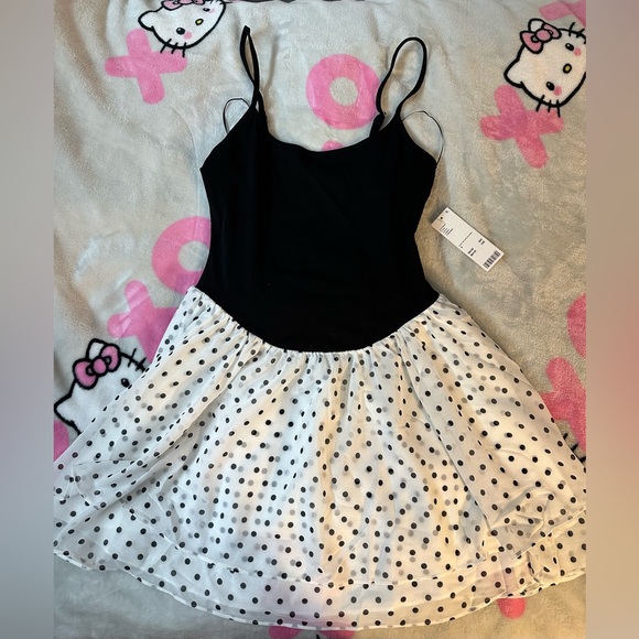 Women’s UO Sonnie Day Basque Waist Cami Mini Black & White Polka Dot Dress - Picture 2 of 10
